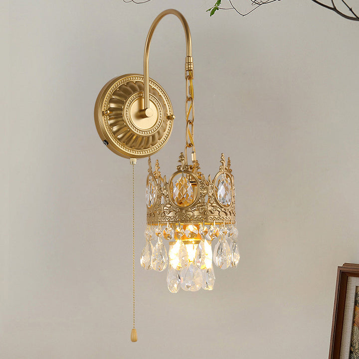 Applique murale en fer et cristal à couronne ronde traditionnelle française à 1 lumière pour salon 