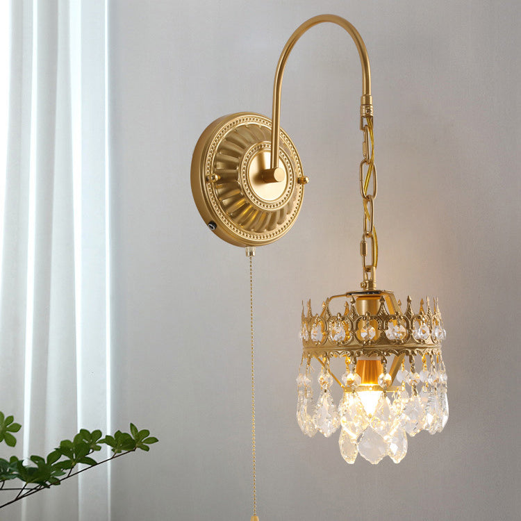 Applique murale en fer et cristal à couronne ronde traditionnelle française à 1 lumière pour salon 