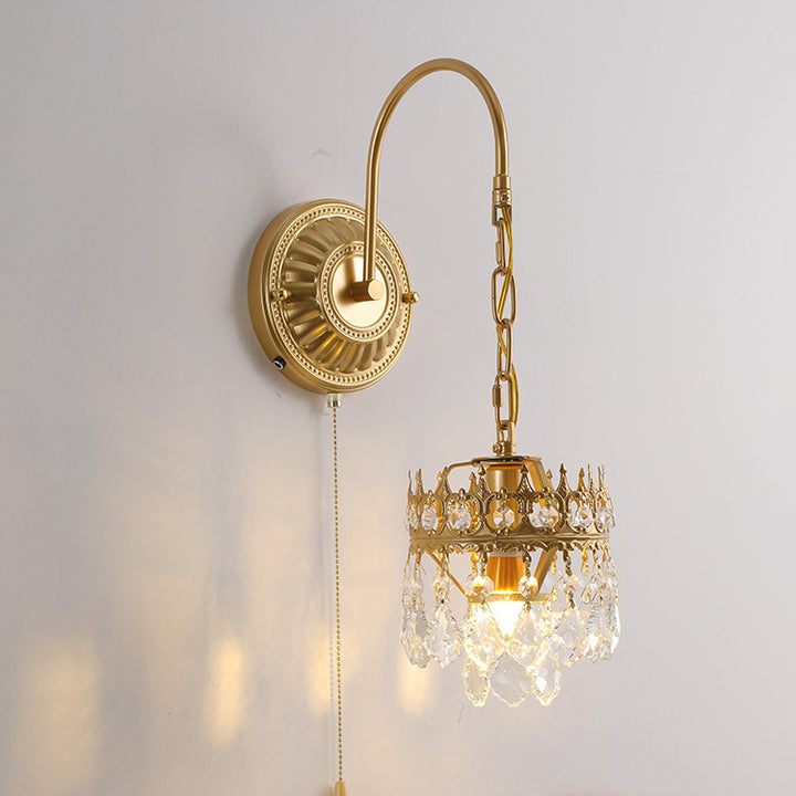 Applique murale en fer et cristal à couronne ronde traditionnelle française à 1 lumière pour salon 
