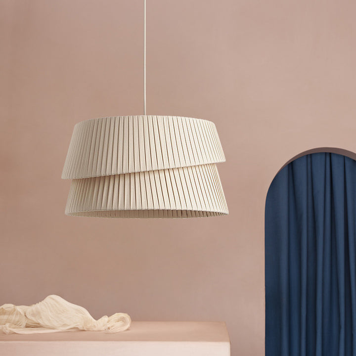 Zeitgenössische nordische Creme runde trapezförmige Streifen Stoffschirm Hardware 1-Licht Pendelleuchte für Wohnzimmer 