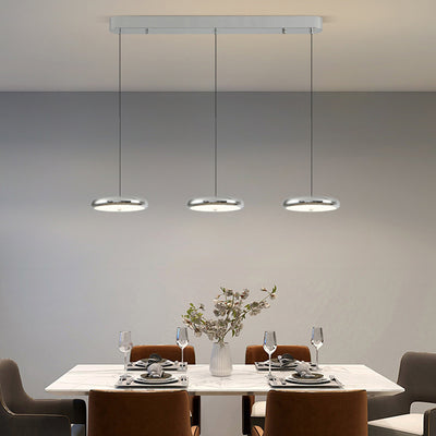 Zeitgenössischer nordischer runder Frisbee-förmiger Hardware-Acryl-LED-Insel-Licht-Kronleuchter für das Esszimmer 