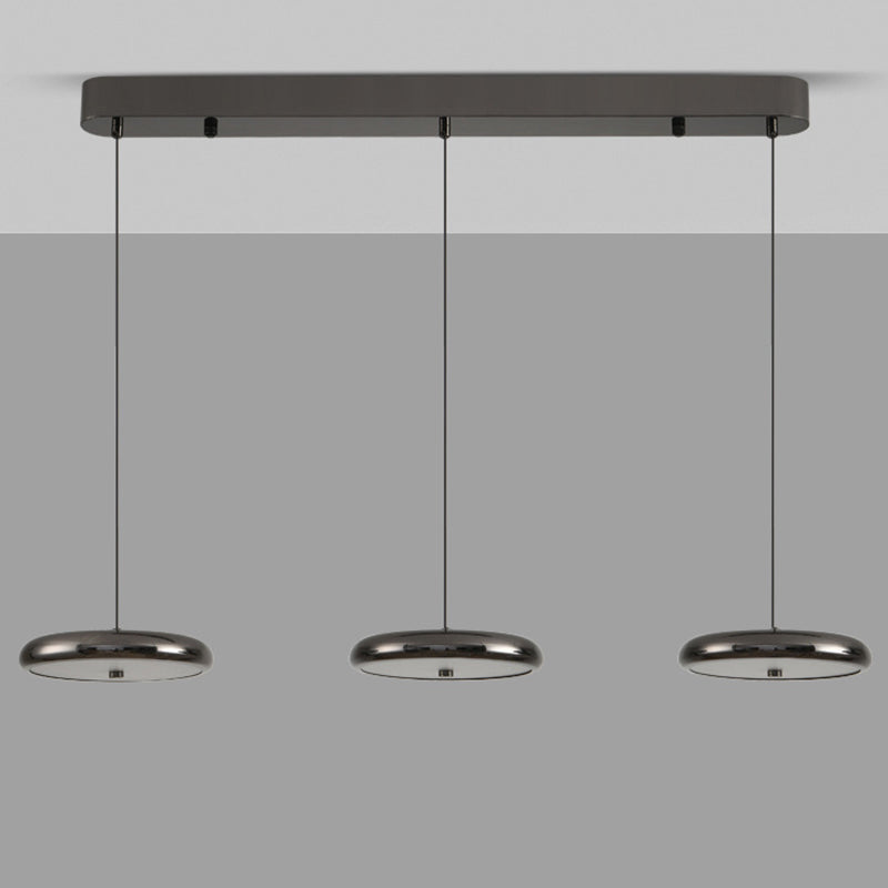 Zeitgenössischer nordischer runder Frisbee-förmiger Hardware-Acryl-LED-Insel-Licht-Kronleuchter für das Esszimmer 