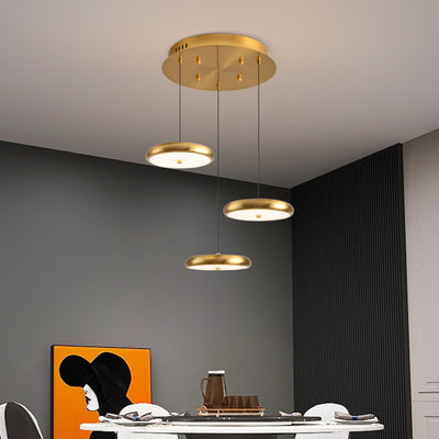 Zeitgenössischer nordischer runder Frisbee-förmiger Hardware-Acryl-LED-Insel-Licht-Kronleuchter für das Esszimmer 