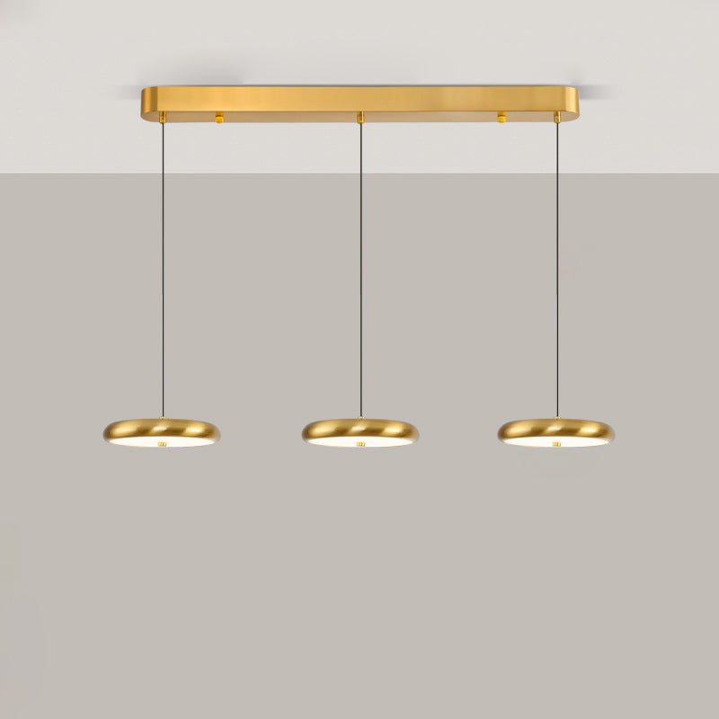 Zeitgenössischer nordischer runder Frisbee-förmiger Hardware-Acryl-LED-Insel-Licht-Kronleuchter für das Esszimmer 