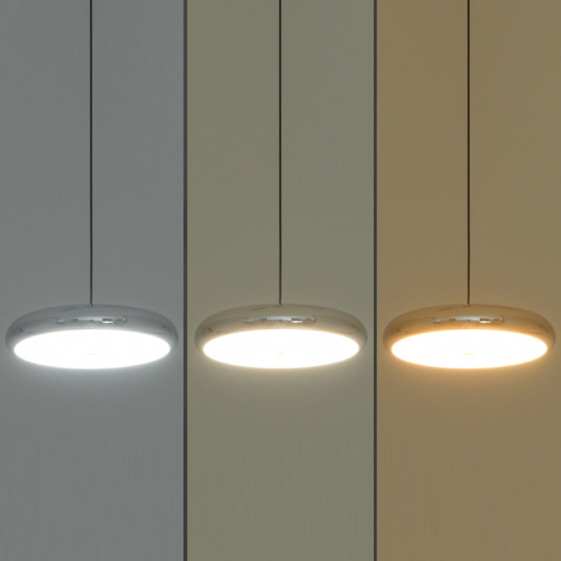 Zeitgenössischer nordischer runder Frisbee-förmiger Hardware-Acryl-LED-Insel-Licht-Kronleuchter für das Esszimmer 