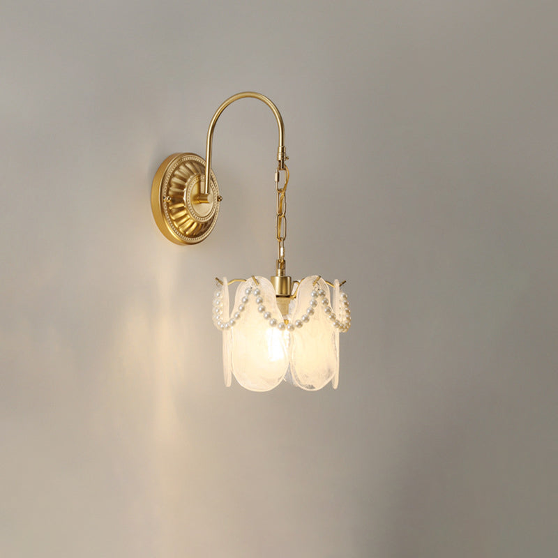 Lámpara de pared de 1 luz de hierro con pantalla de vidrio en forma de concha de hoja de flor redonda curva francesa tradicional para sala de estar 