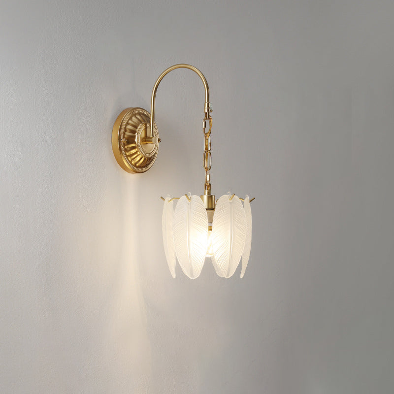 Lámpara de pared de 1 luz de hierro con pantalla de vidrio en forma de concha de hoja de flor redonda curva francesa tradicional para sala de estar 