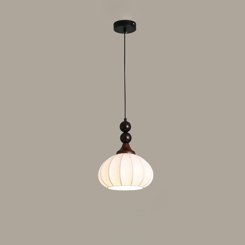 Lustre suspendu traditionnel vintage à une lumière avec abat-jour en soie en forme de boule ronde et perles, en bois et fer, pour salon 