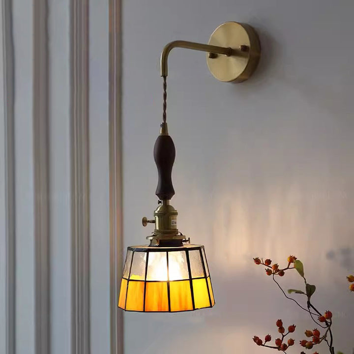 Traditional Vintage Round Trapezoidal Polygonal Brass Stained Glass Shade 1-Light Wall Sconce Lamp For Living Room