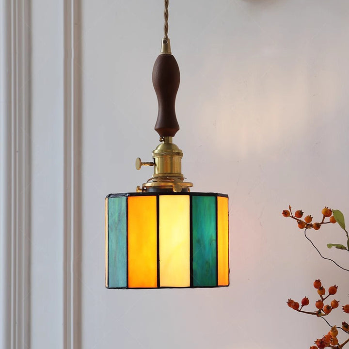 Traditional Vintage Round Trapezoidal Polygonal Brass Stained Glass Shade 1-Light Wall Sconce Lamp For Living Room