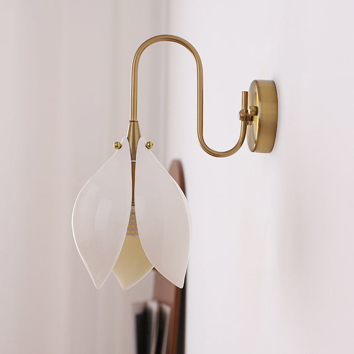 Applique murale 1 lumière avec abat-jour en céramique en forme de pétale de fleur rétro contemporain, cadre en fer, pour salon 