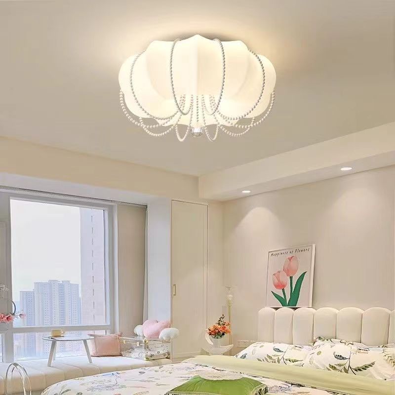 Luz de techo LED de montaje empotrado con forma de nube redonda minimalista moderna, cadena de perla sintética, pantalla de PE de hierro para dormitorio 