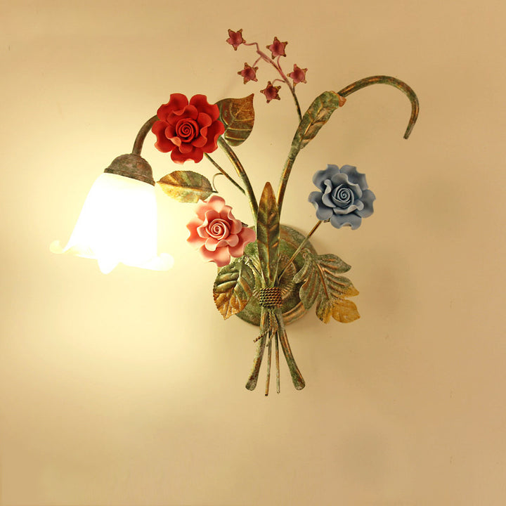 Applique Murale Traditionnelle Rustique Faux Fleurs Cadre en Fer Abat-jour en Verre 1/2 Lumière Pour Chambre 