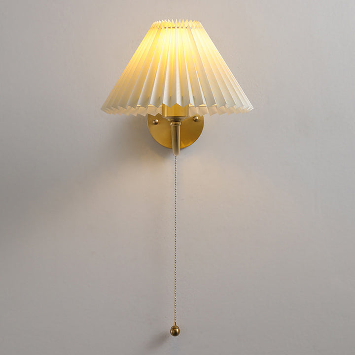 Applique Murale à 1 Lumière Moderne Minimaliste en Forme de Cône Rond avec Tige Courbée et Abat-Jour en Tissu, Cadre en Cuivre Complet pour Salon 