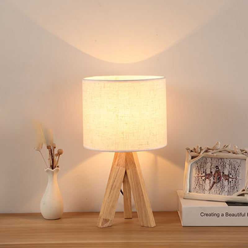 Moderner minimalistischer runder Stativ-Holzfuß Stoffschirm 1-Licht Tischlampe für Wohnzimmer 