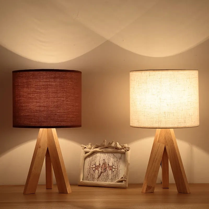 Moderner minimalistischer runder Stativ-Holzfuß Stoffschirm 1-Licht Tischlampe für Wohnzimmer 