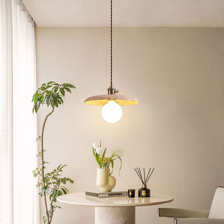 Moderne minimalistische runde Scheibe Gelber Travertin 1-Licht Pendelleuchte für das Schlafzimmer 