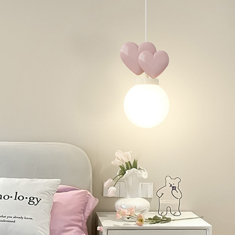 Lustre suspendu à 1 lumière en résine avec matériel moderne minimaliste en forme de cœur d&