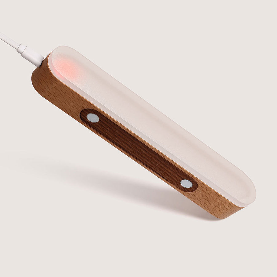Moderne minimalistische wiederaufladbare rechteckige Uhr aus Massivholz Metall Kunststoff LED Wandleuchte für Schlafzimmer 