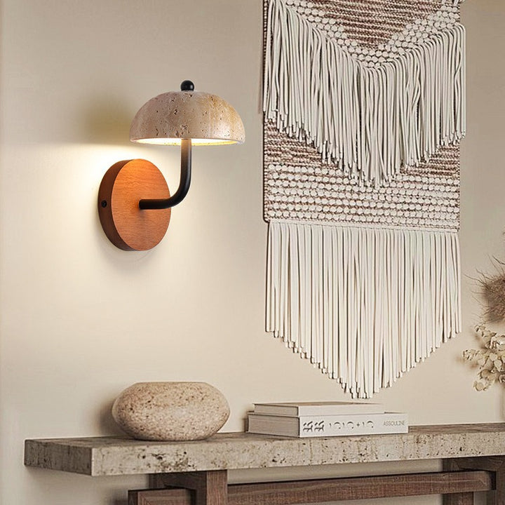 Applique murale LED en forme de champignon rond demi-rond traditionnel japonais avec cadre en bois travertin jaune et abat-jour en acrylique pour chambre à coucher 