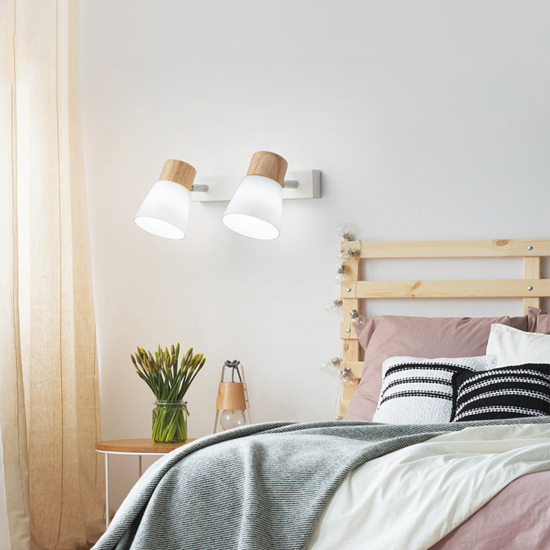 Aplique de pared contemporáneo nórdico de forma redonda con cuerno de metal, madera y pantalla de vidrio de 1/2 luces para dormitorio 