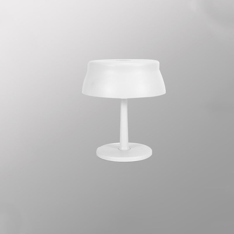مصباح طاولة LED دائري من الألومنيوم الحديث البسيط لغرفة النوم 
