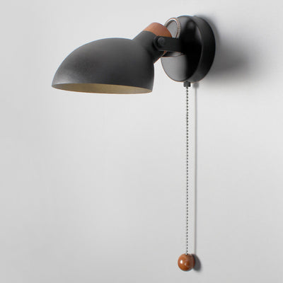 Moderne minimalistische runde Löffelform Metall Holz 1-Licht Wandleuchte für Schlafzimmer 