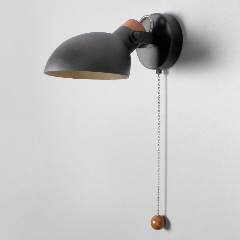 Moderne minimalistische runde Löffelform Metall Holz 1-Licht Wandleuchte für Schlafzimmer 
