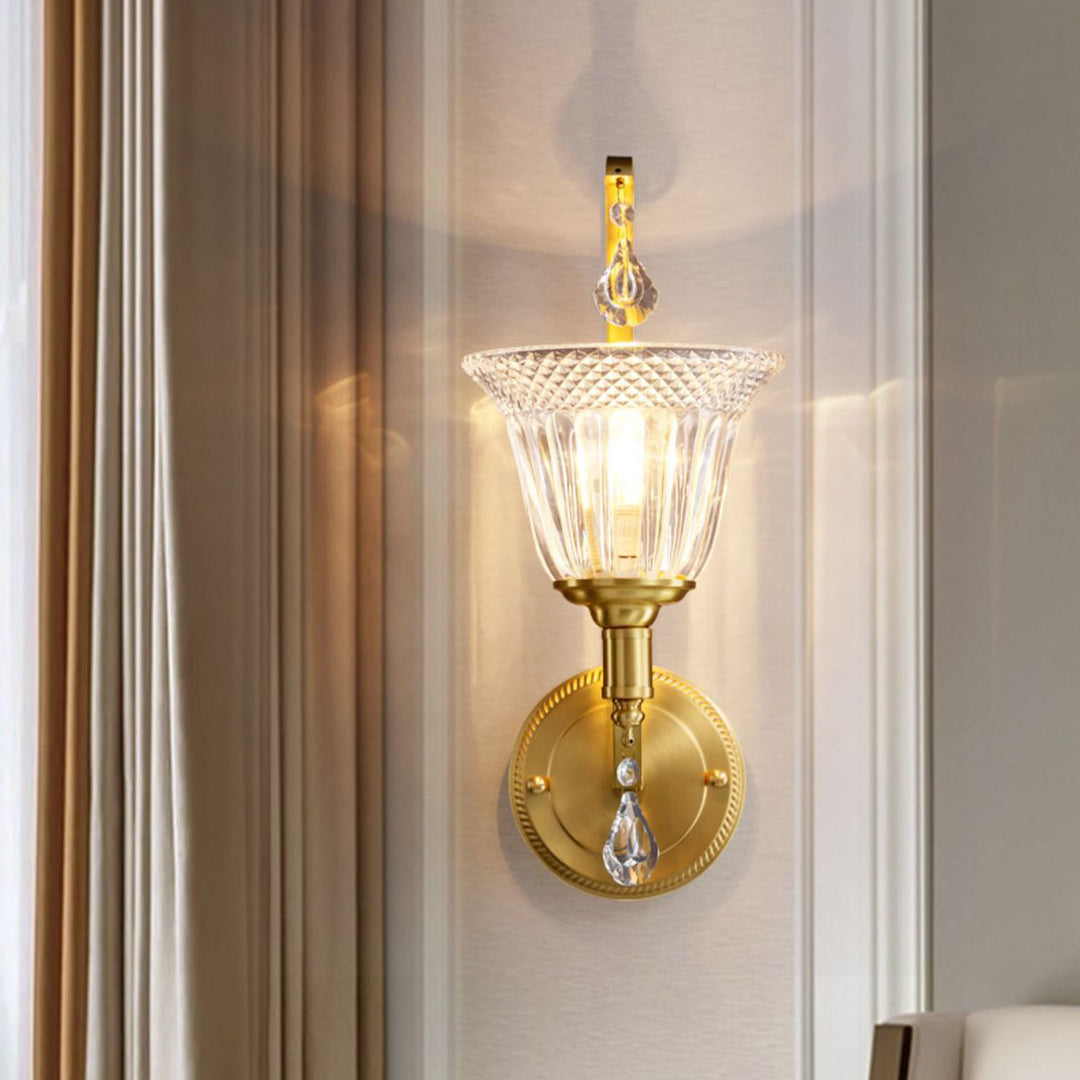 Applique murale contemporaine de luxe en forme de coupe à poteau incurvé en cuivre et verre 1 lumière pour salon 
