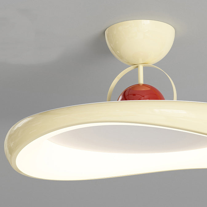 Moderne minimalistische unregelmäßige Scheibe Eisen Acrylschirm LED-Halbeinbau-Deckenleuchte für das Wohnzimmer 