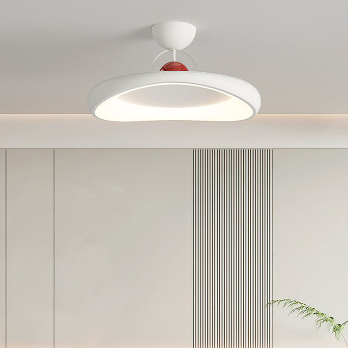 Moderne minimalistische unregelmäßige Scheibe Eisen Acrylschirm LED-Halbeinbau-Deckenleuchte für das Wohnzimmer 