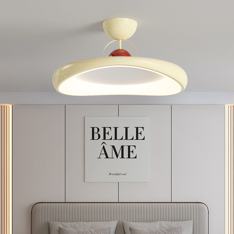 Moderne minimalistische unregelmäßige Scheibe Eisen Acrylschirm LED-Halbeinbau-Deckenleuchte für das Wohnzimmer 