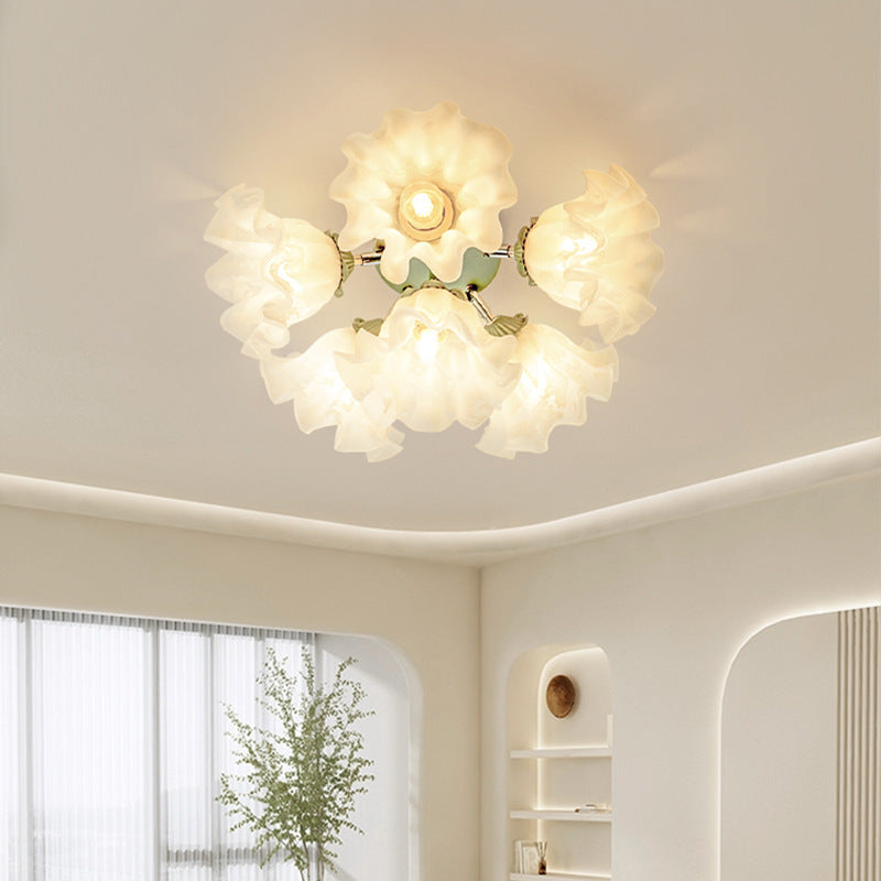Zeitgenössische kreative Glocken-Orchideenblume Eisen Acryl Schirm 6-Licht Semi-Flush Mount Deckenleuchte für Schlafzimmer 