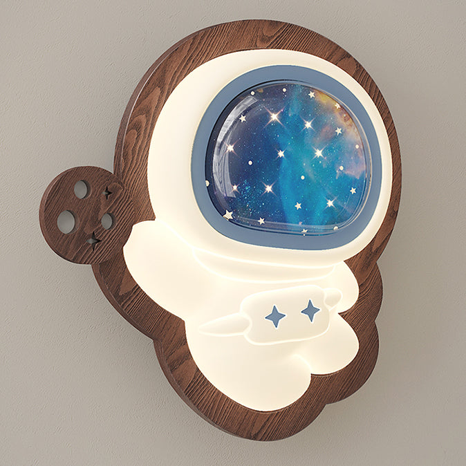 Zeitgenössische kreative Astronauten-Wandleuchte mit Holzsockel und PE-Schirm für das Schlafzimmer 