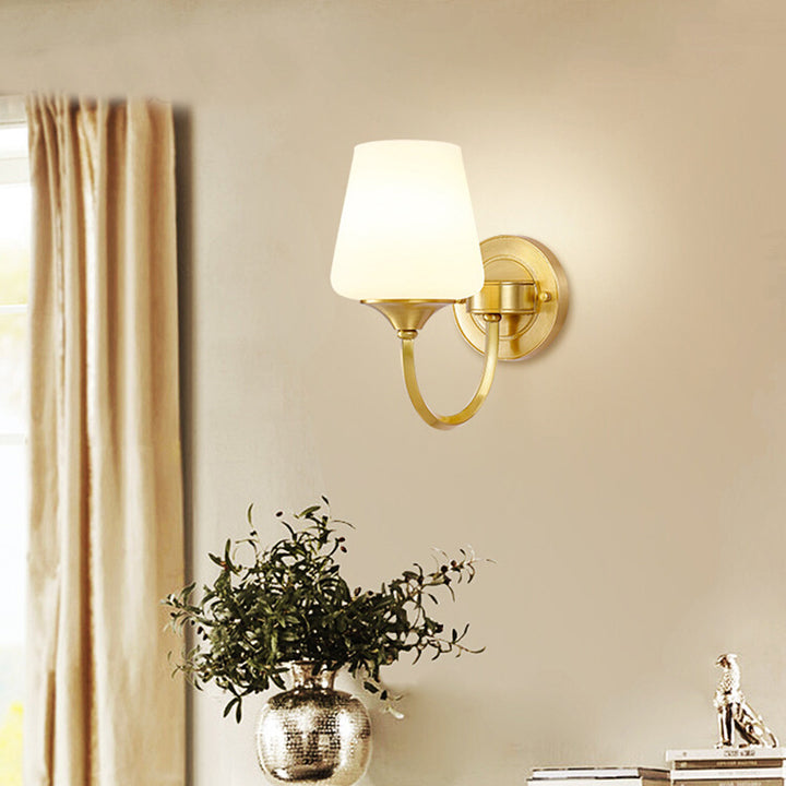 Applique murale traditionnelle européenne en forme de coupe ronde avec abat-jour en verre de cuivre complet 1/2 lumière pour salon 