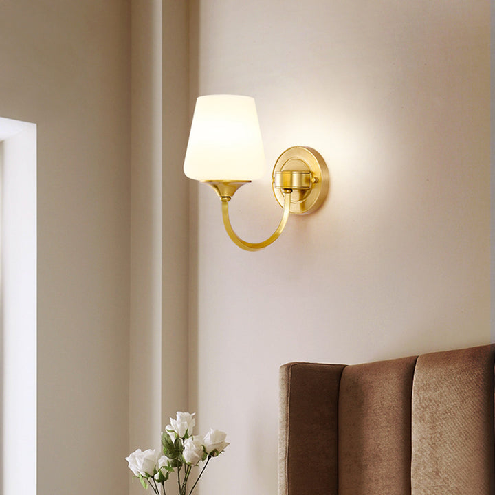 Applique murale traditionnelle européenne en forme de coupe ronde avec abat-jour en verre de cuivre complet 1/2 lumière pour salon 