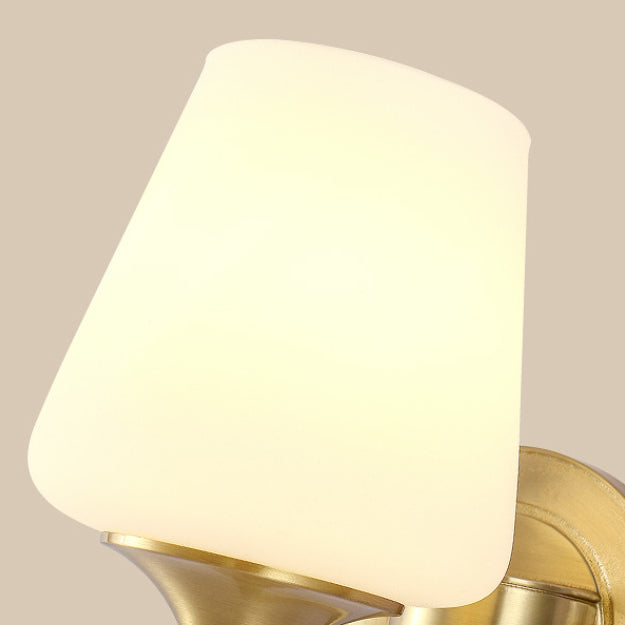 Applique murale traditionnelle européenne en forme de coupe ronde avec abat-jour en verre de cuivre complet 1/2 lumière pour salon 
