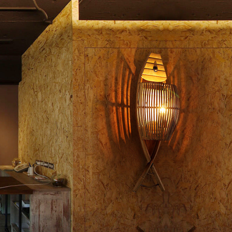 Aplique de pared de 1 luz con forma de pez chino tradicional de madera maciza y bambú para sala de estar 