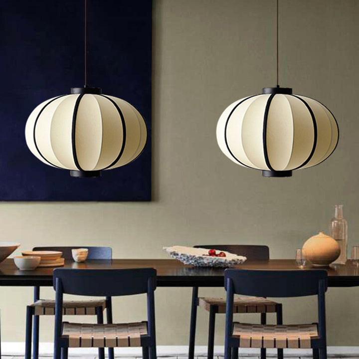 Suspension 1 lumière avec abat-jour en tissu ovale et cadre en fer traditionnel japonais pour salon 