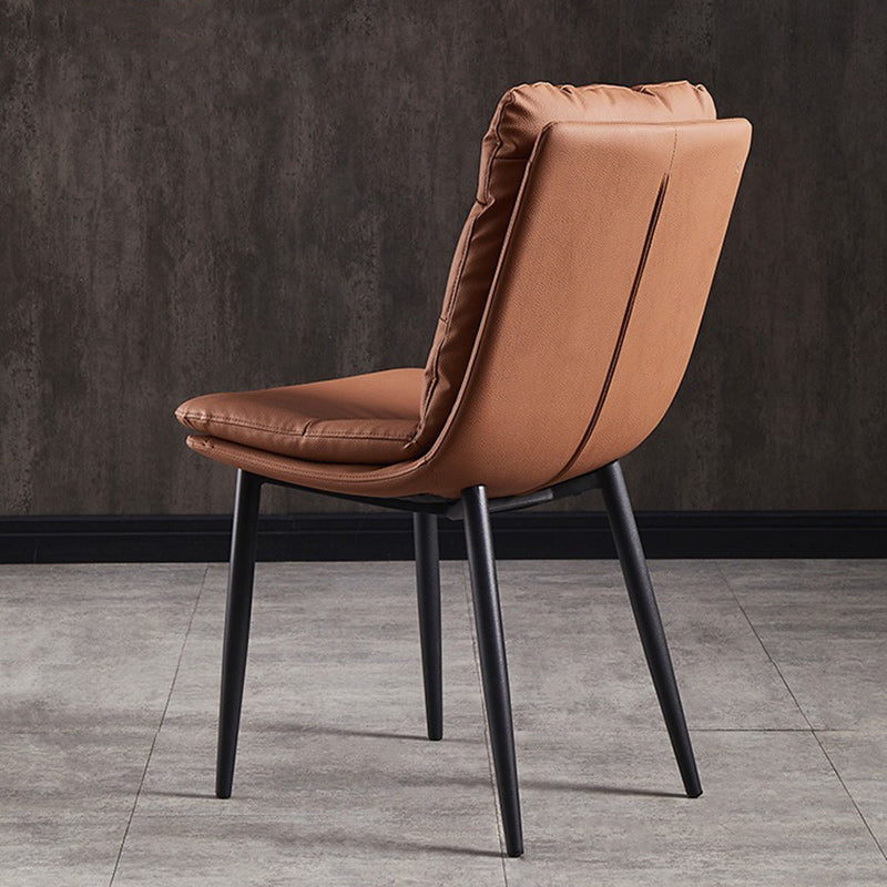 Moderna silla de comedor rectangular doble tapizada con marco de acero al carbono y respaldo de cuero de microfibra para el comedor 