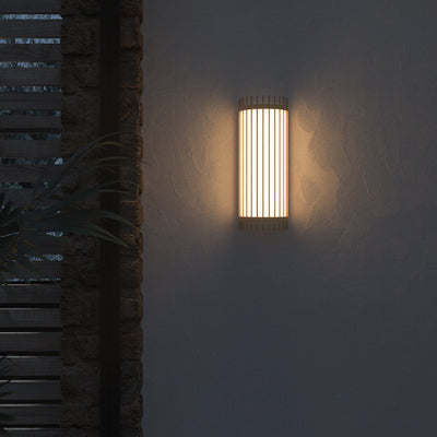 مصباح حائط LED من الخشب المطاطي الياباني التقليدي نصف أسطوانة مخطط PVC لغرفة المعيشة 