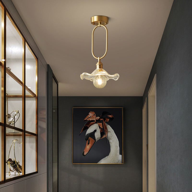 Suspension lumineuse à 1 ampoule avec abat-jour en verre et cadre en cuivre ovale minimaliste moderne pour salon 