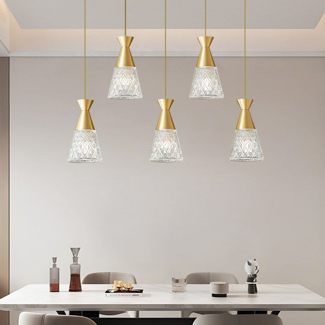 Lustre moderne minimaliste à cône avec cadre en laiton et abat-jour en verre 1/3 lumière pour salle à manger 