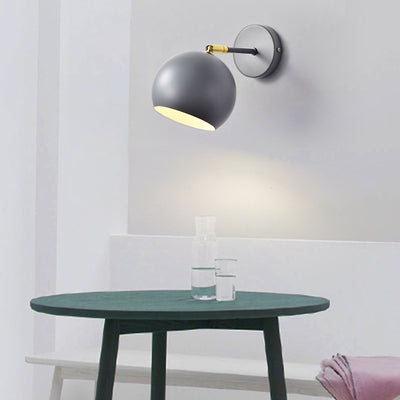 Moderne minimalistische runde Globus-Eisen-Wandleuchte mit 1 Licht für das Schlafzimmer 