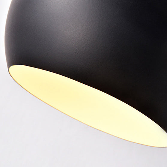 Moderne minimalistische runde Globus-Eisen-Wandleuchte mit 1 Licht für das Schlafzimmer 