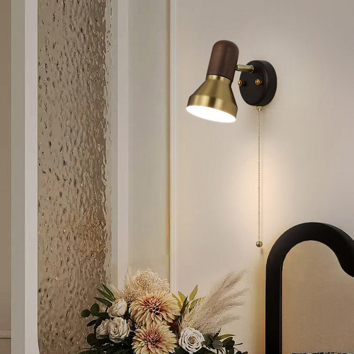 Traditionelle französische Wandleuchte in Hornform mit 1 Licht für das Schlafzimmer 