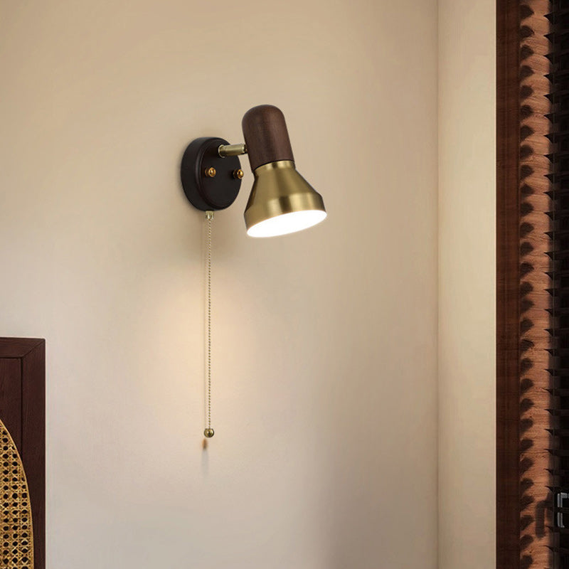 Traditionelle französische Wandleuchte in Hornform mit 1 Licht für das Schlafzimmer 