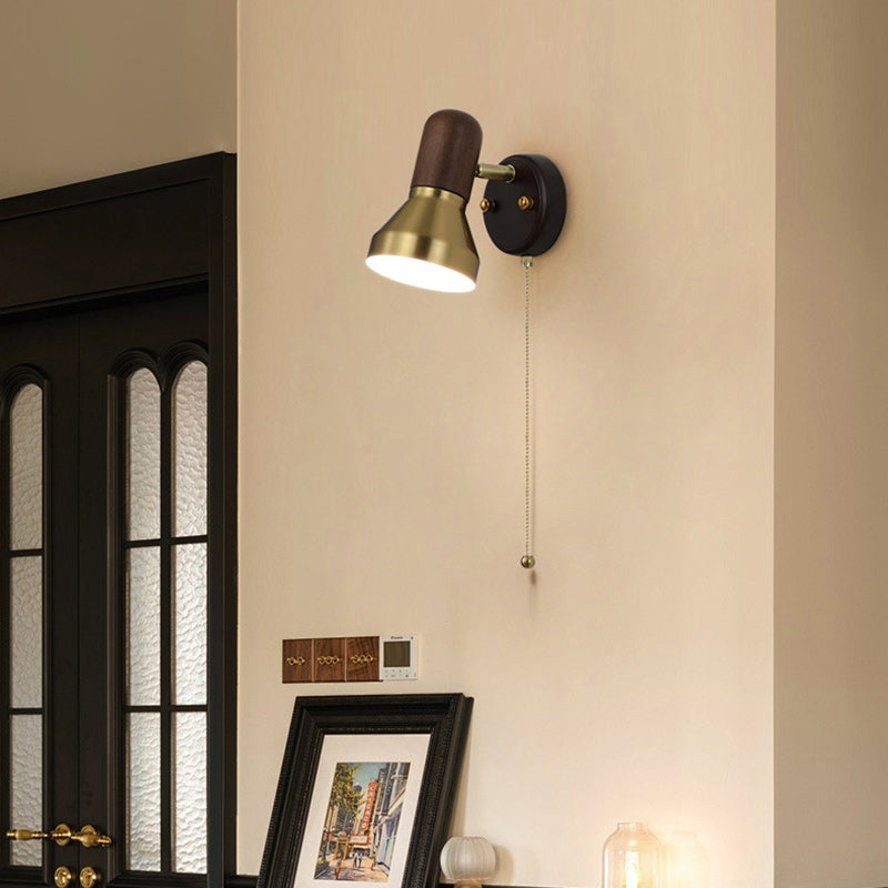 Traditionelle französische Wandleuchte in Hornform mit 1 Licht für das Schlafzimmer 