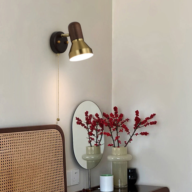 Traditionelle französische Wandleuchte in Hornform mit 1 Licht für das Schlafzimmer 