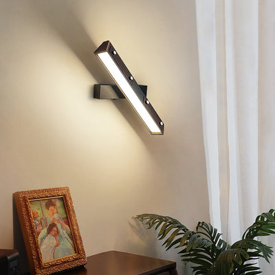Moderne minimalistische rechteckige Aluminium-Eisen-Rahmen-PP-Schirm-LED-Wandleuchte für das Wohnzimmer 